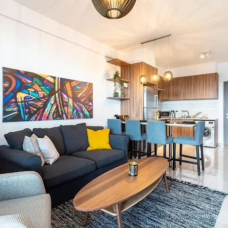 Sunshine 1-bedroom In Appartement