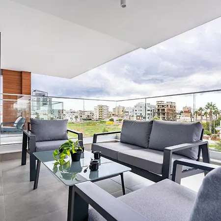 Appartement Sunshine 1-bedroom In *