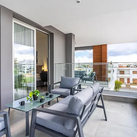 Sunshine 1-bedroom In * لارنكا