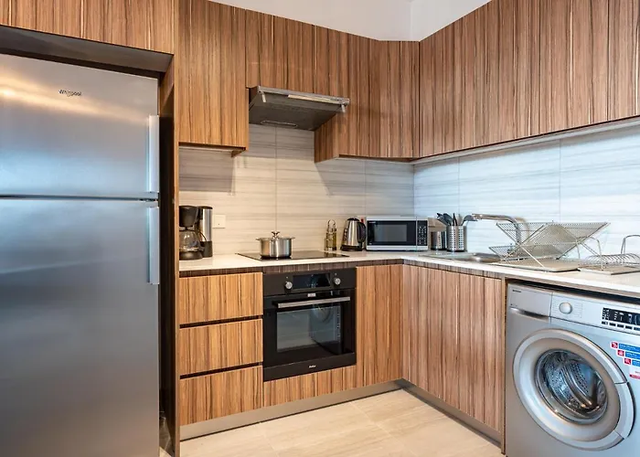 Sunshine 1-bedroom In