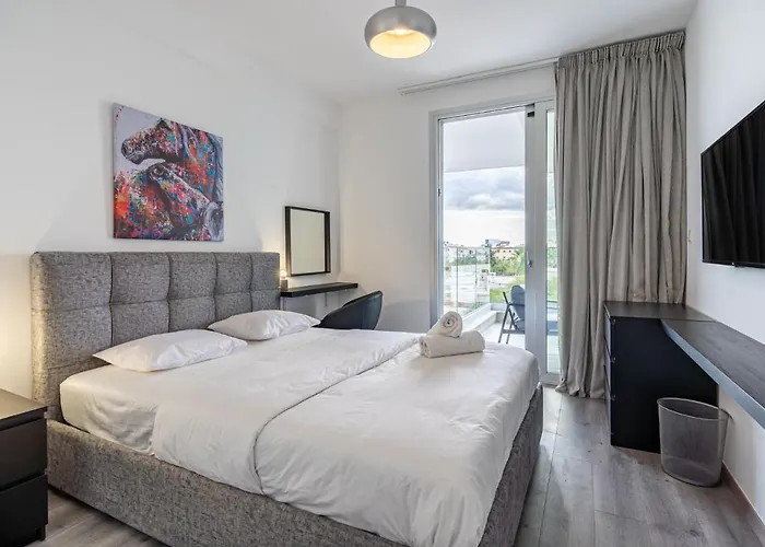 Lägenhet Sunshine 1-bedroom In Larnaca