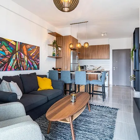 Sunshine 1-bedroom In Апартаменты *